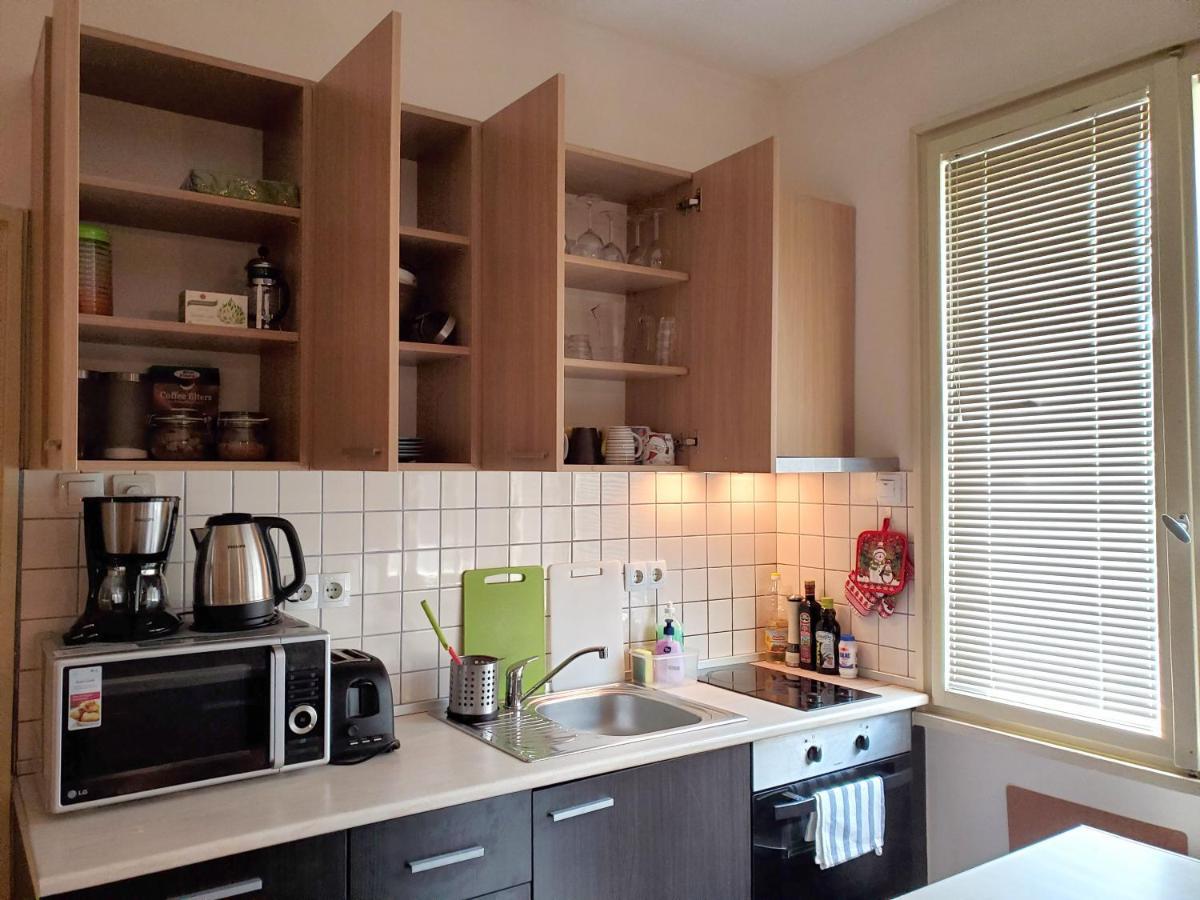 Sunny Central Apartment Sofia Bagian luar foto