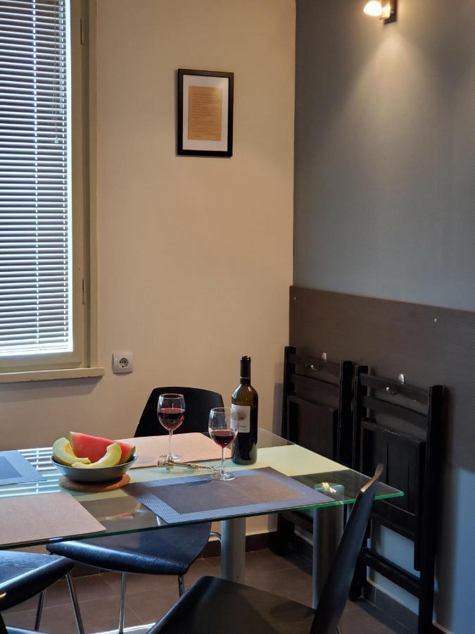 Sunny Central Apartment Sofia Bagian luar foto