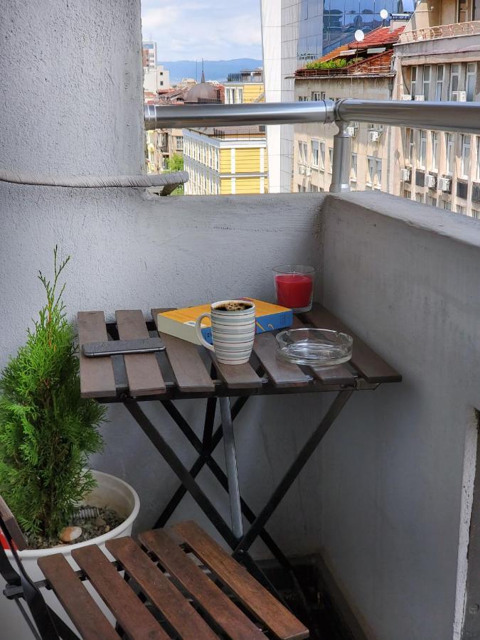 Sunny Central Apartment Sofia Bagian luar foto