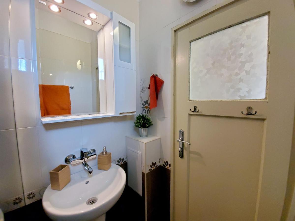 Sunny Central Apartment Sofia Bagian luar foto